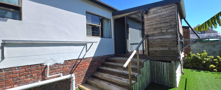 4 Bedroom Property for Sale in Kleinbaai Western Cape